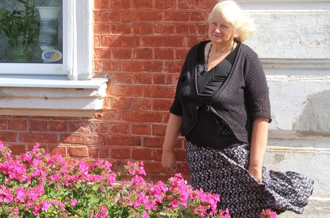 Skaidrīte Urbāne skolā līdz šim mācījusi bioloģiju un ķīmiju, bet šogad sāks pasniegt dabaszinības un sociālās zinības. Viņas aizraušanās ir arī vēsture.
