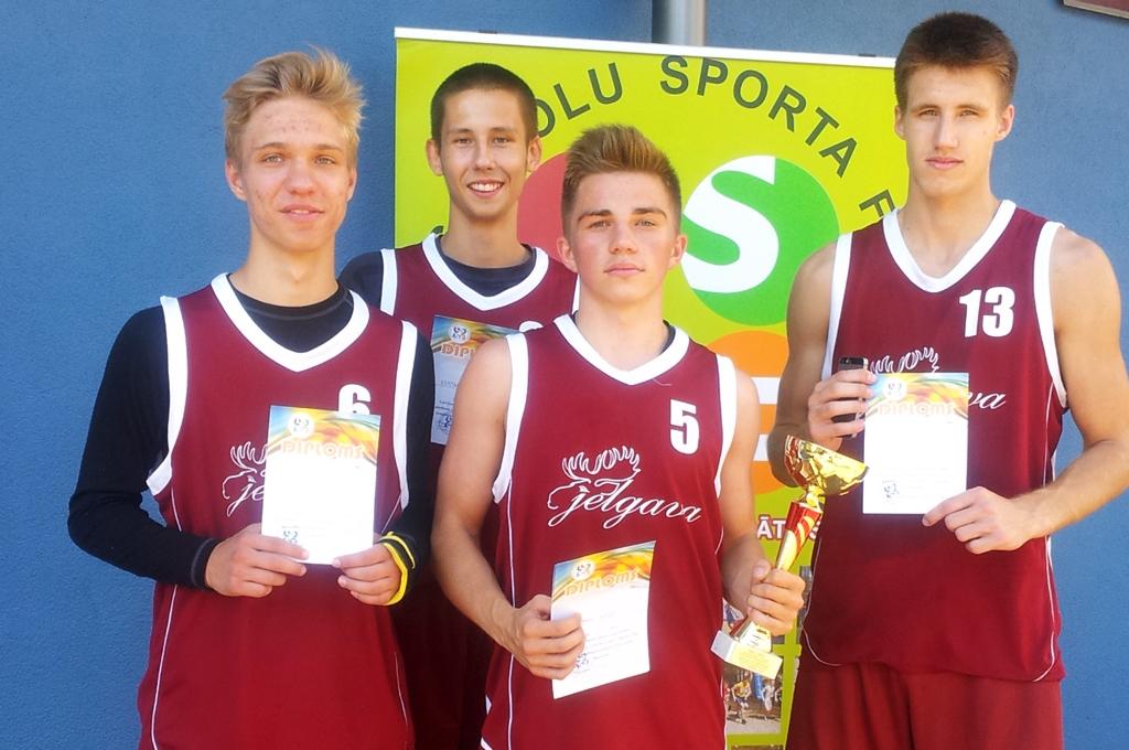 Pirmais no kreisās – Dzintars Brūvers, Kristaps Koževņikovs, Maksims Husko un Rolands Opaļevs.