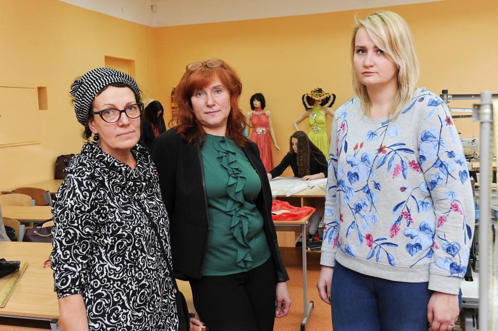 Melnajā piektdienā Parīzē piedzīvotais Jelgavas Amatu vidusskolas pasniedzējām Lāsmai Svikulei, Gaļinai Zvaigznonei un audzēknei Amandai Kuprišai vēl ilgi paliks sāpīgās un neizdzēšamās atmiņās. 