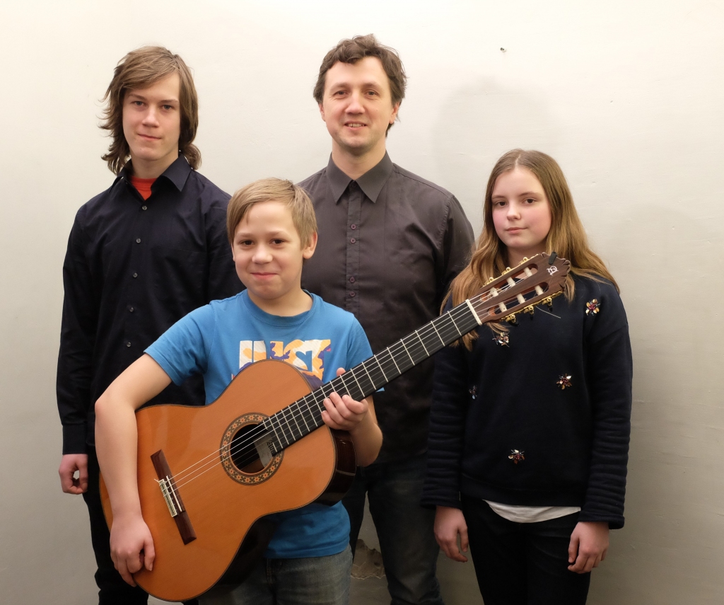 Ar pasniedzēju Endiju Rožkalnu