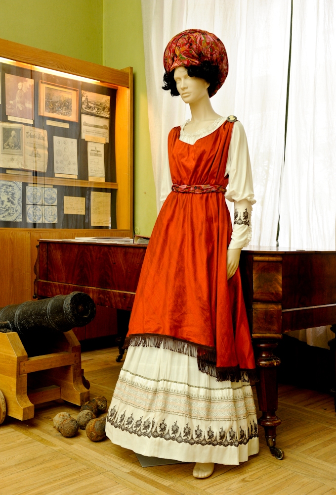 Hercogienes Dorotejas tērpa replika