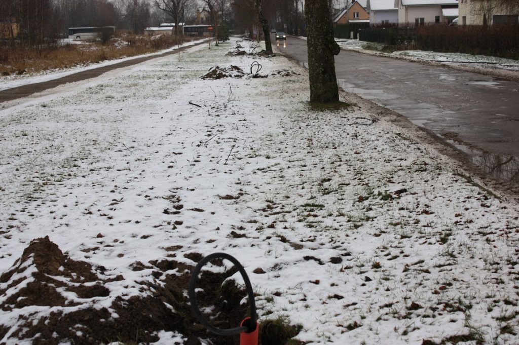 Apgaismojuma izbūve Bērzu ceļā