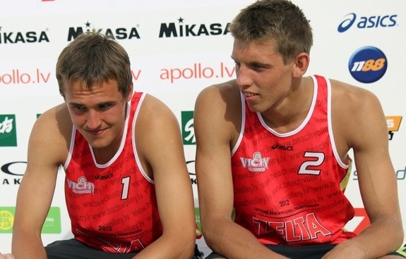 Armands Āboliņš (no kreisās)