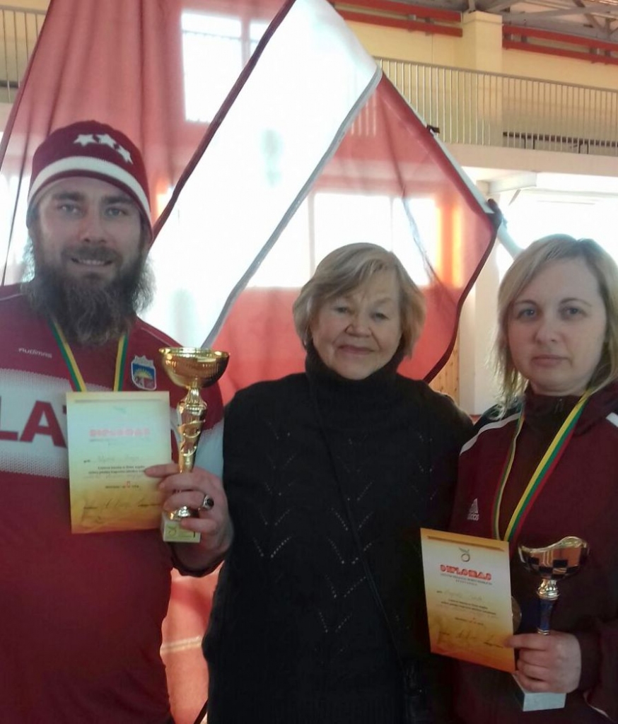 Edgars Bergs, Ingrīda Priede un trenere Maija Ukstiņa pēc sacensībām Šauļos