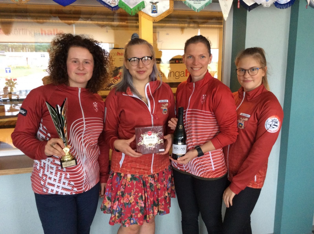 Santa Blumberga, Madara Bremane, Ieva Krusta, Evelīna Barone, aiz kadra Iveta Staša-Šaršūne