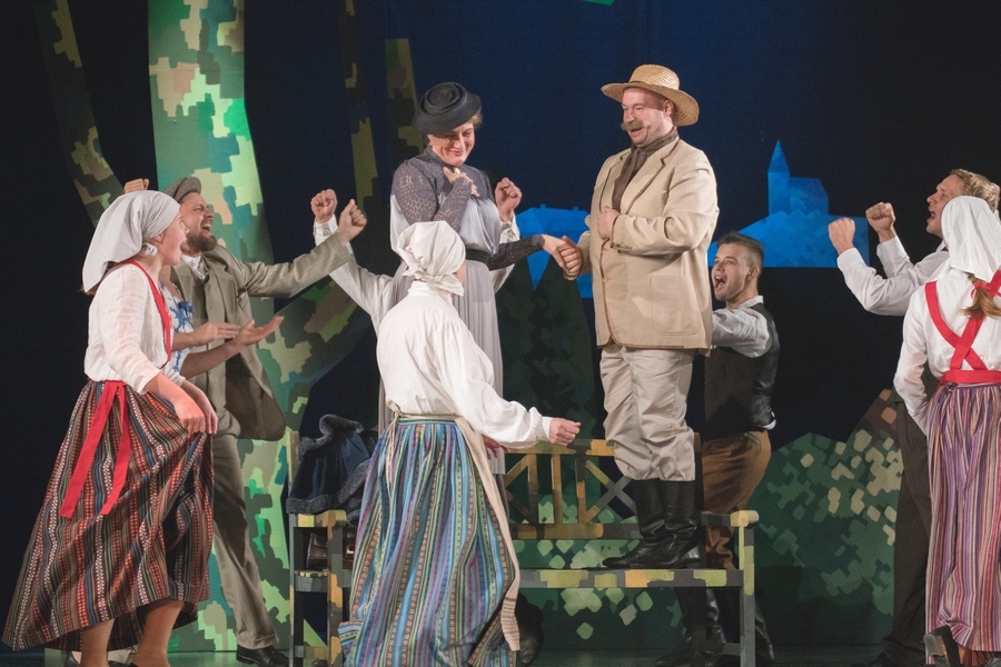 “Seši mazi bundzinieki” (Ādolfa Alunāna Jelgavas teātris, režisors Arvīds Matisons)