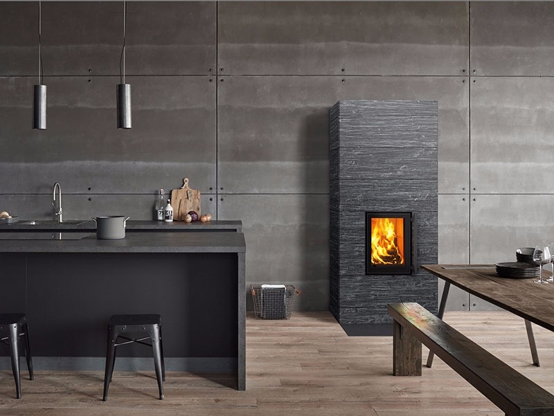 Kamīnkrāsnis no Somijas. Ziepjakmens krāsns ar cepeškrāsni maltīšu pagatavošanai. Siltuma avots un dizaina elements. Atrodiet savu modeli – Tulikivi.lv