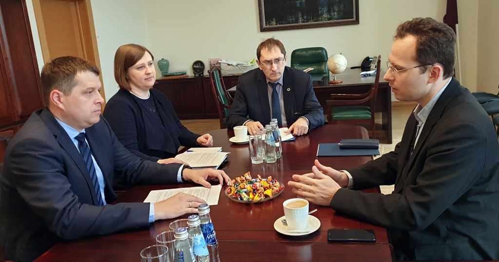 (no labās) organizācijas 