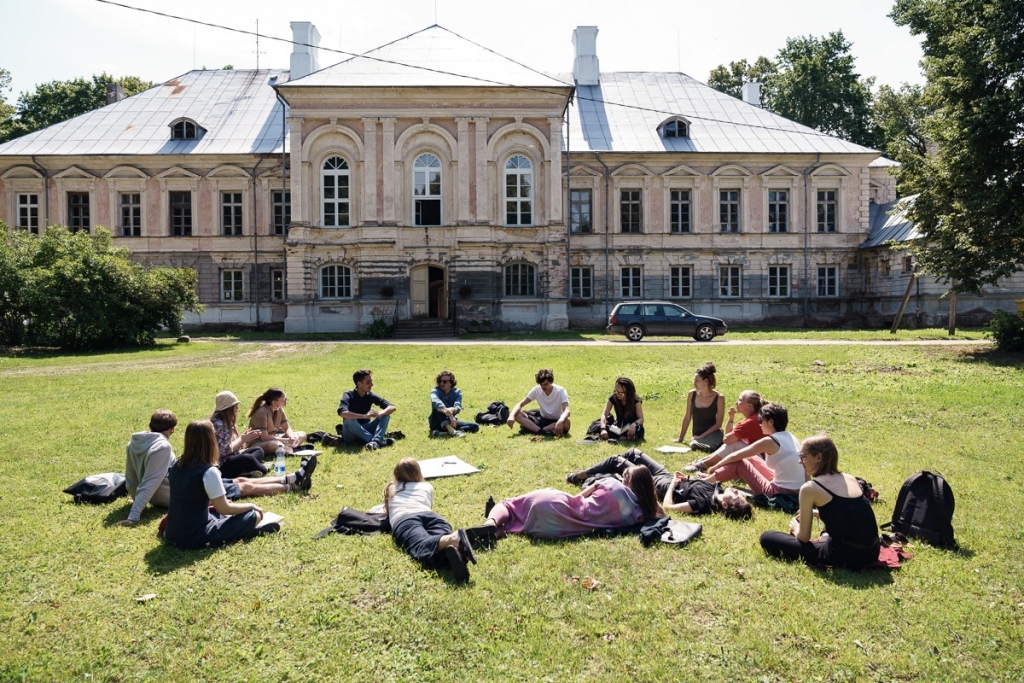 Aluksniesiem.lv raksta attēla aizvietotājs