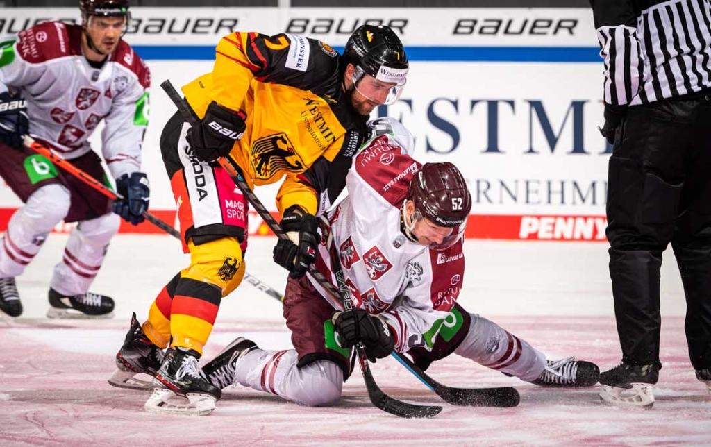 Gatis Sprukts cīnās par ripu pēc iemetiena