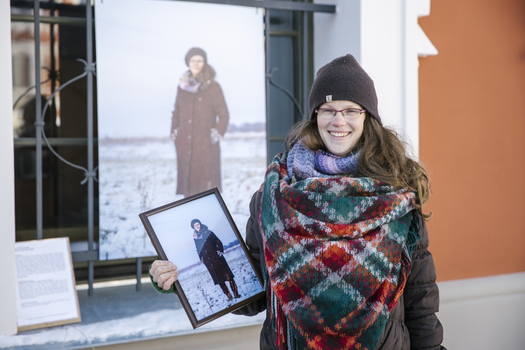Inga Svētiņa izstādes atklāšanā