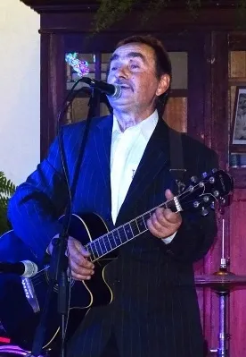 ANDRA ANSBERGA dzīves ceļš ir palīdzēt citiem, jo daudzus gadus strādājis par neatliekamās medicīniskās palīdzības šoferi. Viņš ir vecākais no konkursa dalībniekiem.