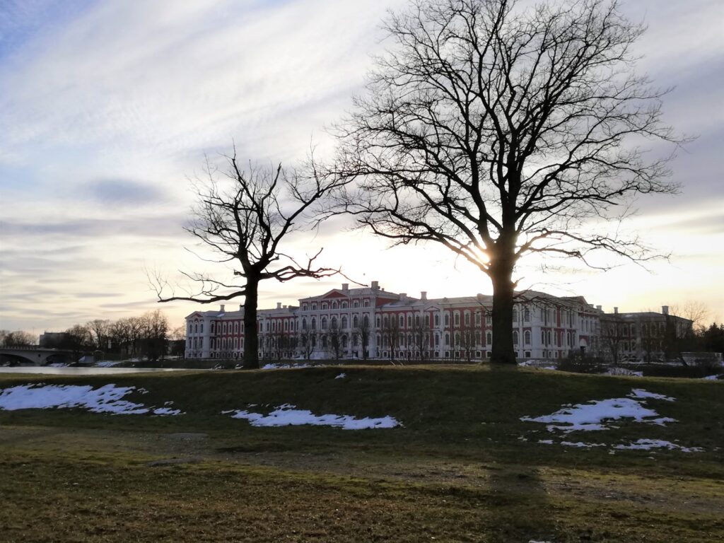 Aluksniesiem.lv raksta attēla aizvietotājs