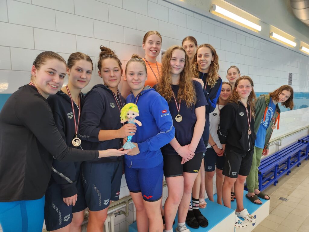 Pa vidu JSPS siviešu komanda