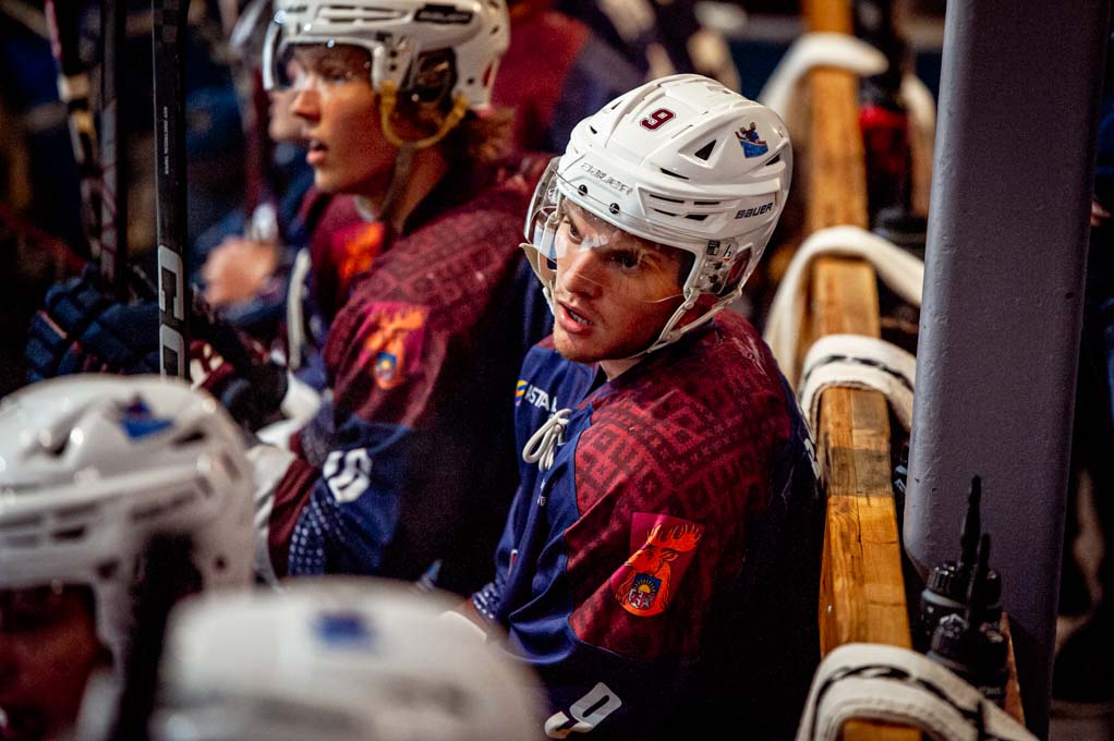 "Zemgale/LBTU" uzbrucējs Kristaps Kristiņš uz rezervistu soliņa