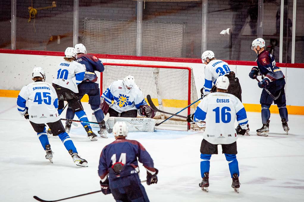 "Zemgale/LBTU" uzbrukums "HS Rīga" vārtiem