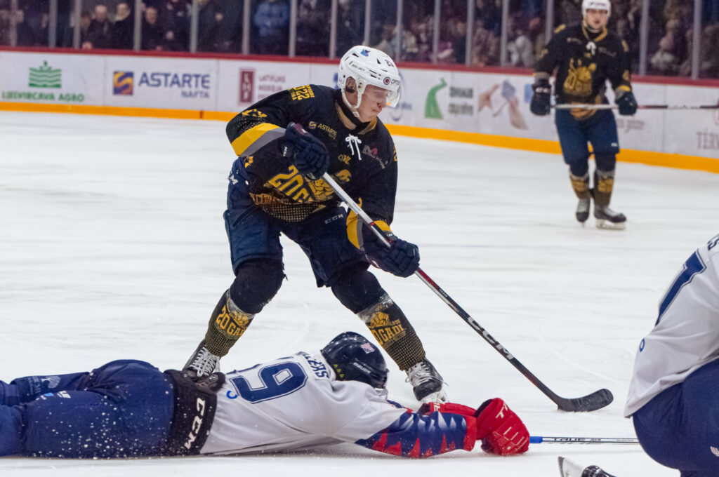 Autors: rusantro@gmail.com