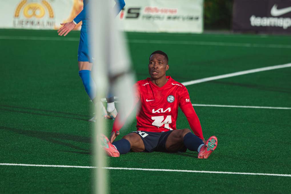 Kingslijs Udukvū Emenike (Kingsley Udukwu Emenike)