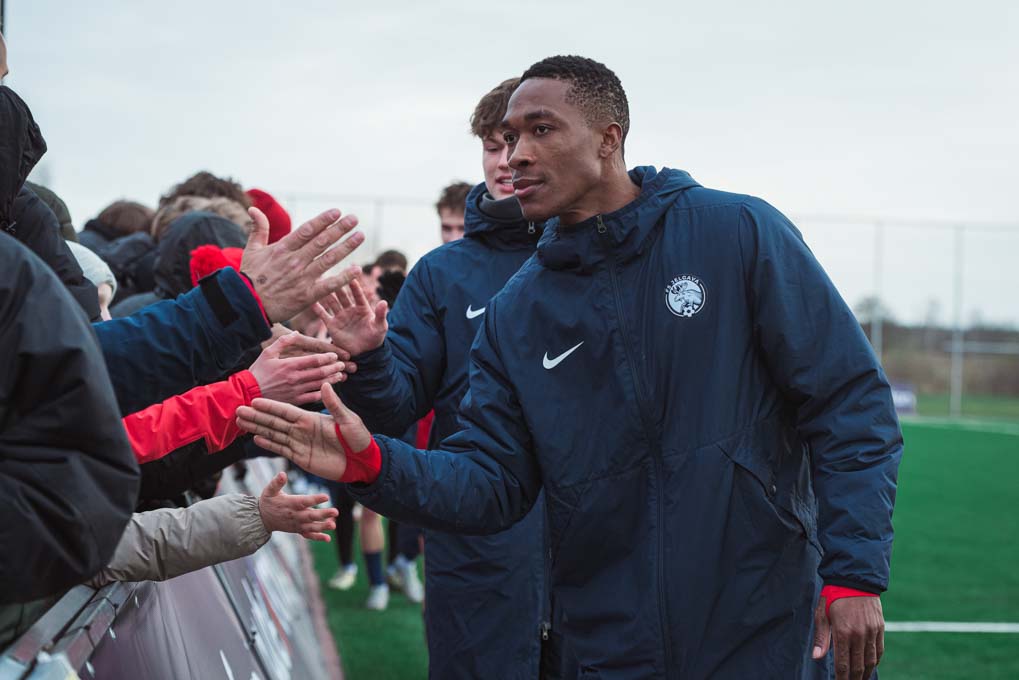 Kingslijs Udukvū Emenike (Kingsley Udukwu Emenike)