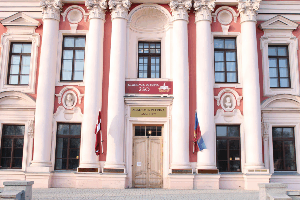 Aluksniesiem.lv raksta attēla aizvietotājs