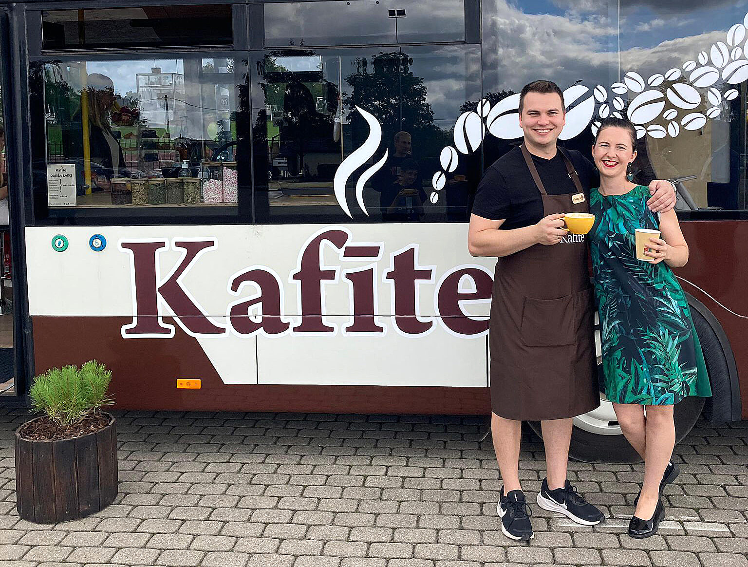 Kafejnīca autobusā - ZZ.lv