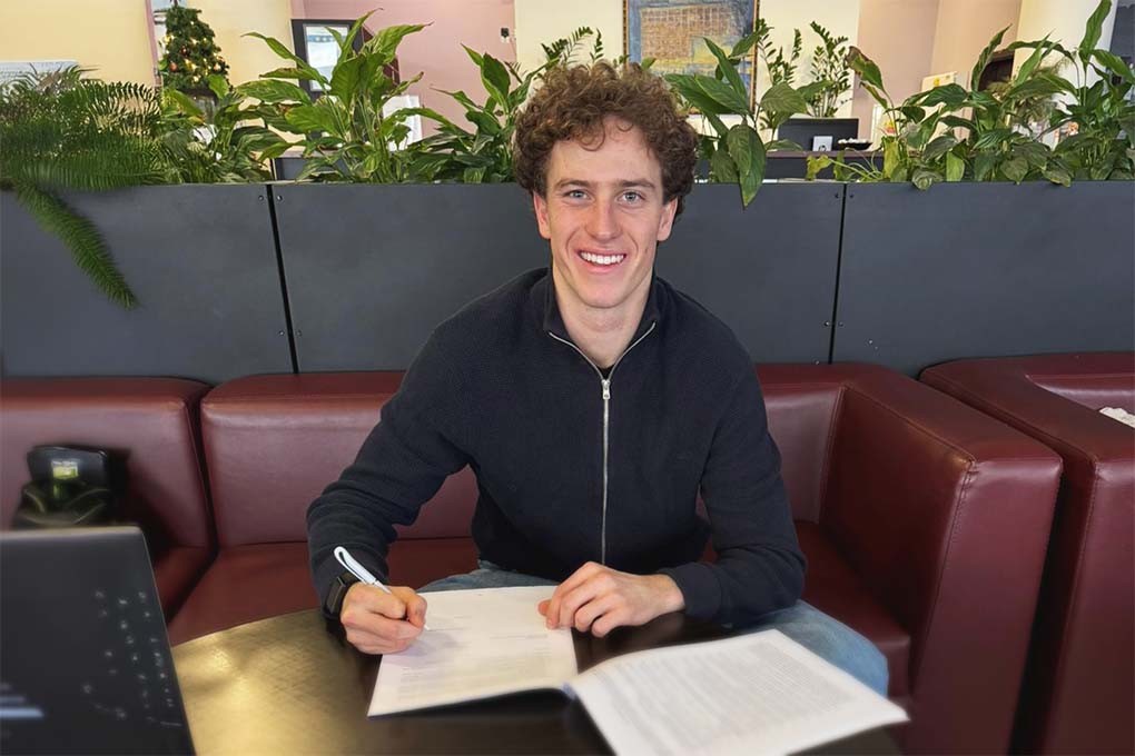 Penkevics paraksta līgumu ar Čehija Zlin