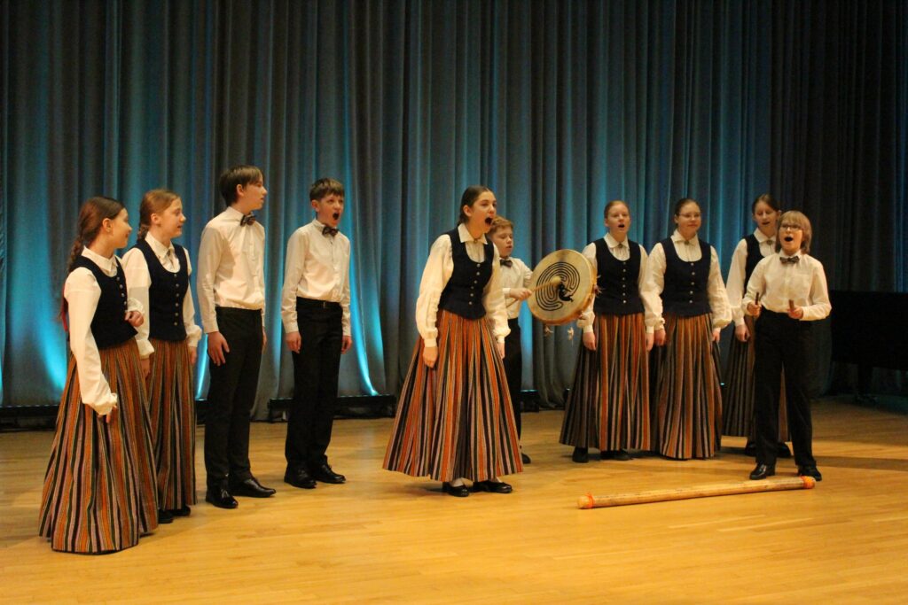 Aluksniesiem.lv raksta attēla aizvietotājs