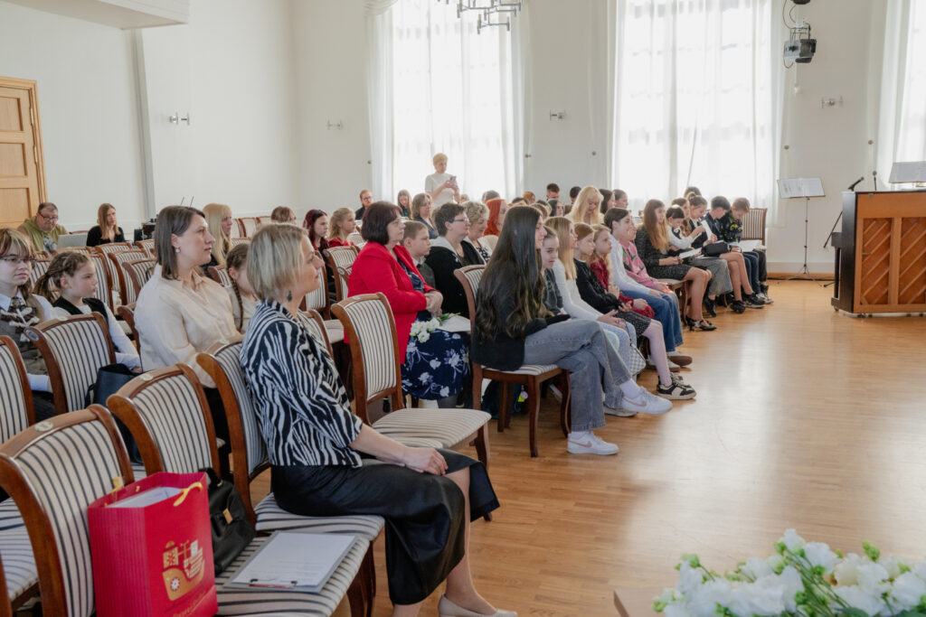 Aluksniesiem.lv raksta attēla aizvietotājs